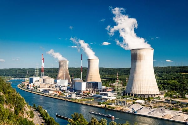 Liste des centrales nucléraies à fermer